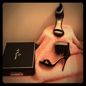 Ladies shoes with Boa Feathers